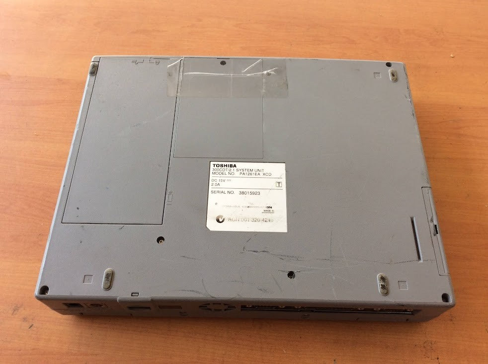 [AU Seller] Toshiba Satellite PA1261ea 300CDT-Intel Vintage Laptop No HDD B