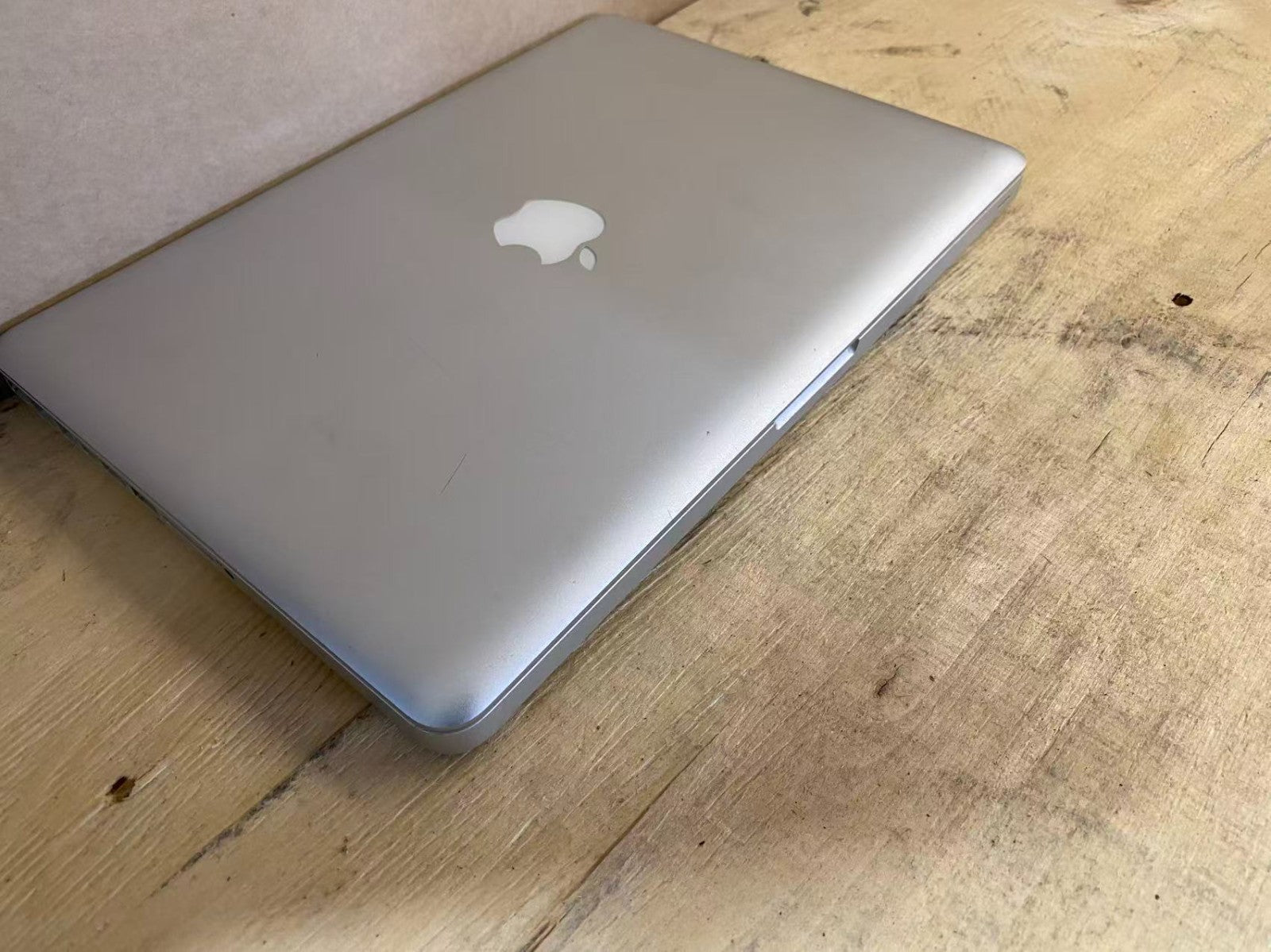 Apple MacBook Pro 8.1 A1278 Laptop 13.3" i7-2620M@2.70GHz 8GBRAM 500GB Silver A-