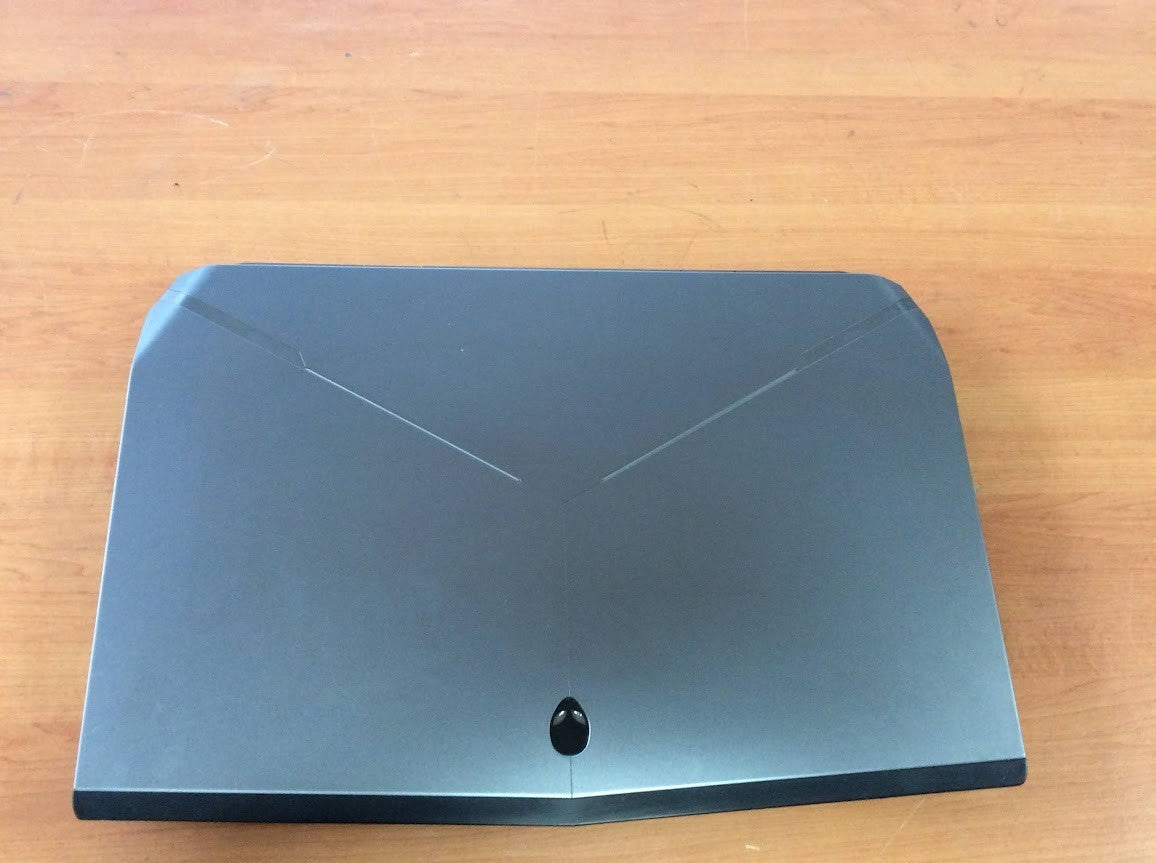 Alienware 17 R3 Gaming Laptop 17.3" i7-6700HQ+GEFORCE GTX960 128SSD+1TB WIn11