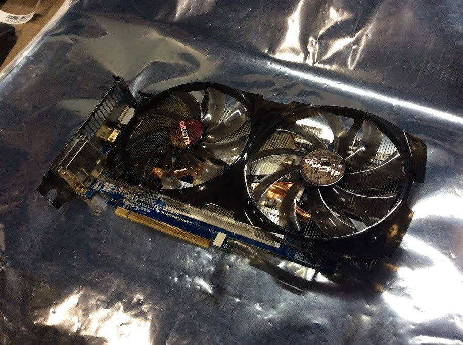 GIGABYTE GV-N670WF2-2GD Graphics Card GTX 670 DP HDMI DVI-D/DVI-I [AU Seller]