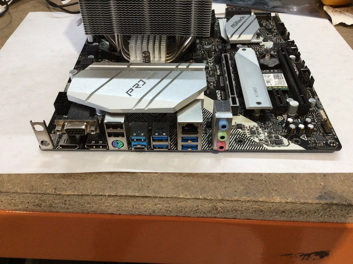 【ASRock B550M PRO4 mATX MB】+【AMD RYZEN 5600 CPU】+【CPU FAN】Socket AM4 USB-C