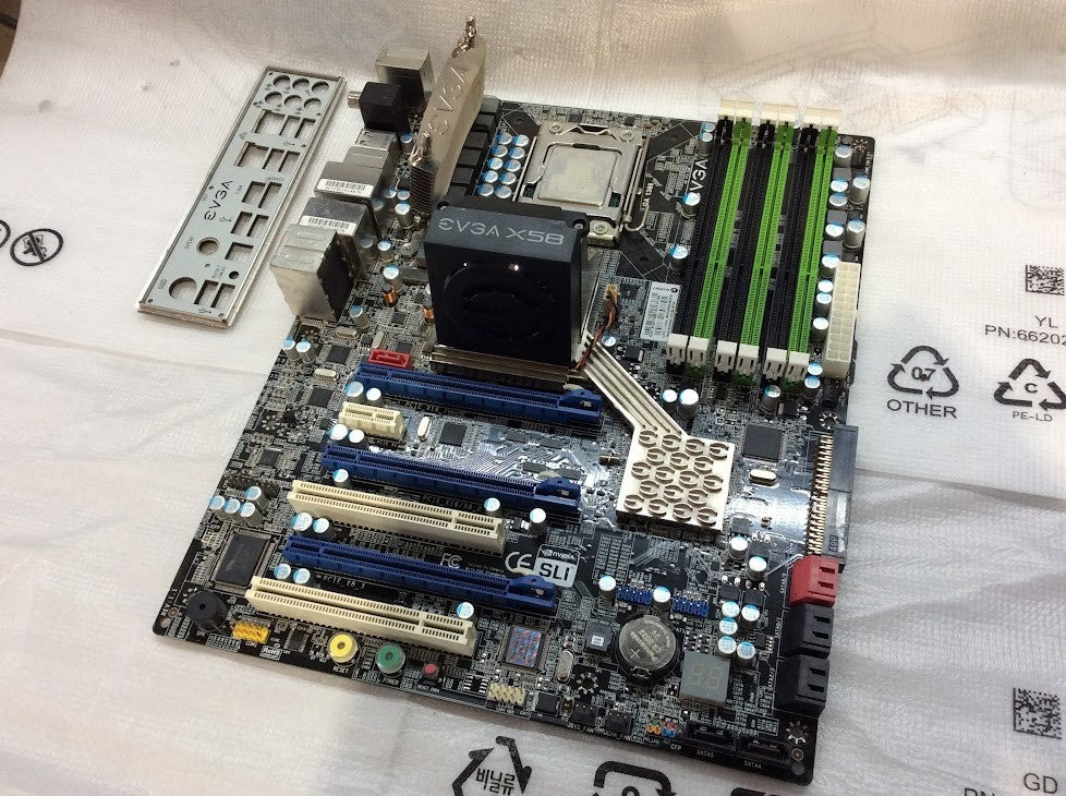 EVGA X58 SLI Motherboard LGA-1366 Intel X58 With CPU Intel i7-920 [AU Seller]