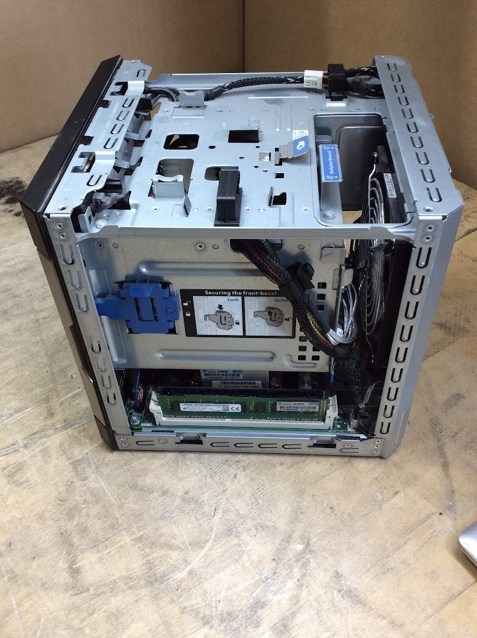HP ProLiant MicroServer Gen8 NAS File Micro Server intel G1610T 4GBRAM NO HDD A-