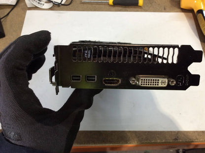 GIGABYTE GV-R795WF3-3GD REV 2.0 Graphic Card AMD HD7950 3GB GDDR5 HDMI Mini-DP