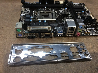 GIGABYTE GA-H81M-DS2 Motherboard DDR3 microATX LGA 1150 VGA DVI Intel H81