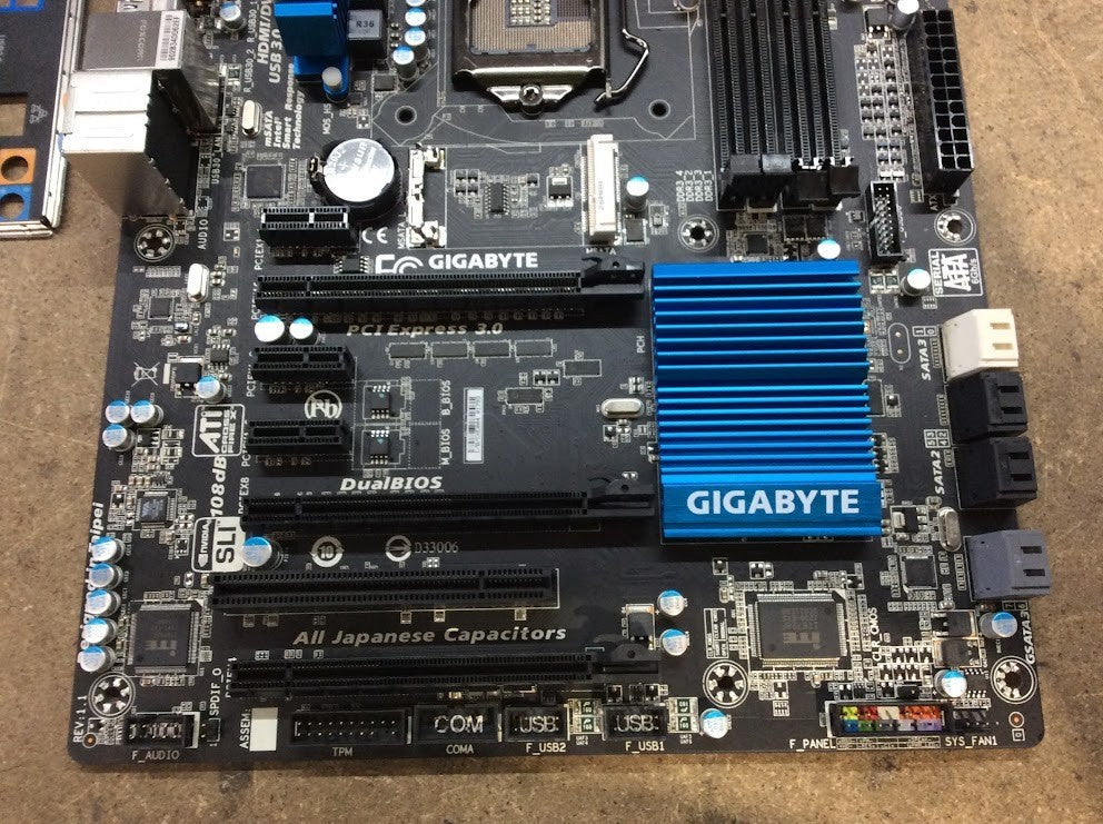 [AU] GIGABYTE GA-Z77X-D3H Motherboard DDR3 ATX LGA 1155 HDMI DVI VGA Intel Z77