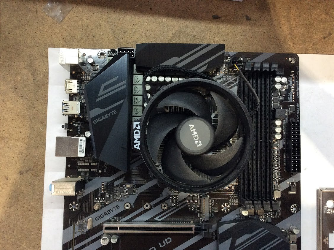 GIGABYTE X570 UD Motherboard DDR4 Socket AM4 ATX AMD Ryzen 5 3600 [AU Seller]