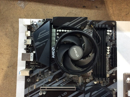 GIGABYTE X570 UD Motherboard DDR4 Socket AM4 ATX AMD Ryzen 5 3600 [AU Seller]