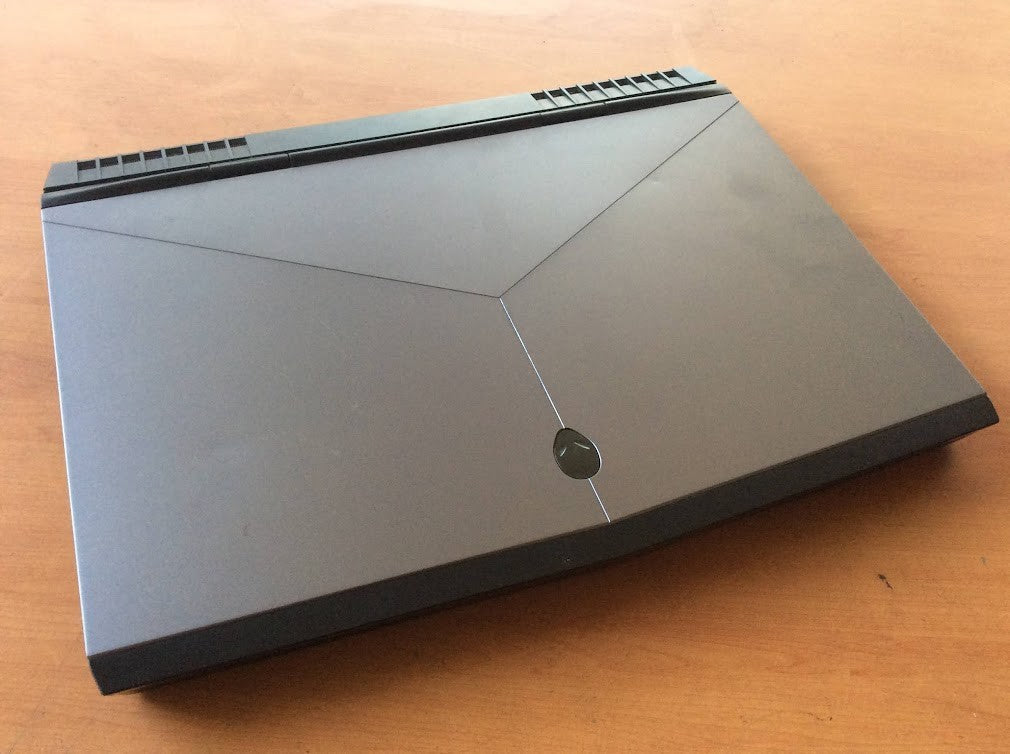 Alienware 17 R4 Laptop 17.3" i7-7700HQ+GTX 1070 GPU 16GBRAM 512GBSSD+1TB USB-C B