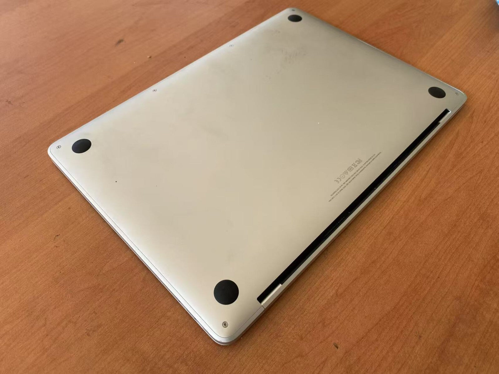 Apple MacBook Pro A1708 Laptop 13.3'' i5-6360U 8GBRAM 256GBSSD USB-C EMC 2978 A-