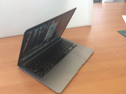 Apple M1 MacBook Air A2337 Laptop 13.3'' Apple M1 16GBRAM 500GBSSD EMC3598 A-
