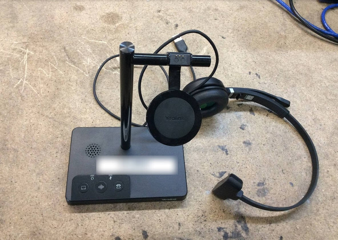 Yealink WHB620 DECT Wireless Headset With Microphone and Stand Black Au Seller