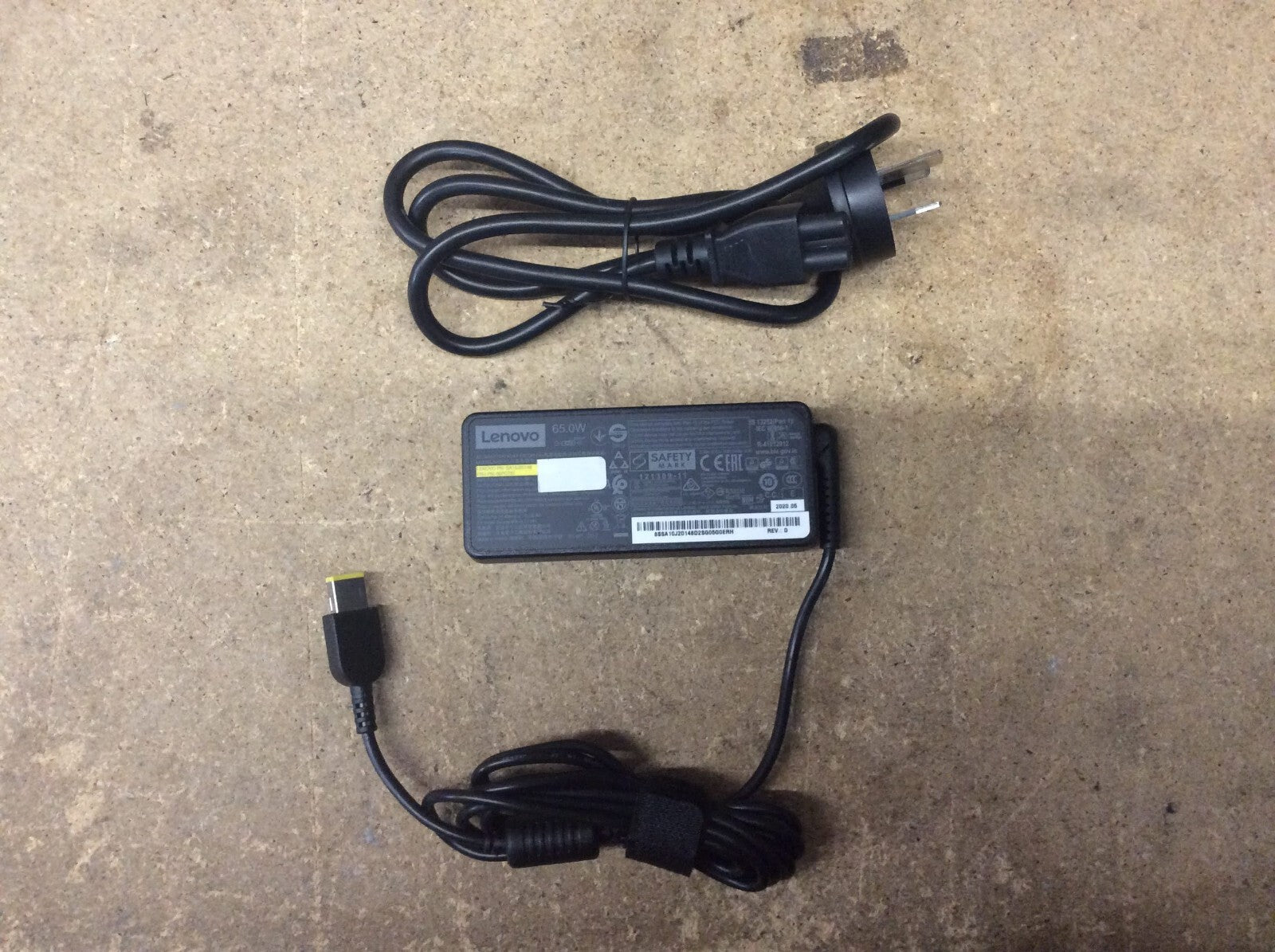 Genuine Original Lenovo Laptop 65W, 20v, 3.25A, AC Adapter Charger w/Powe Cable