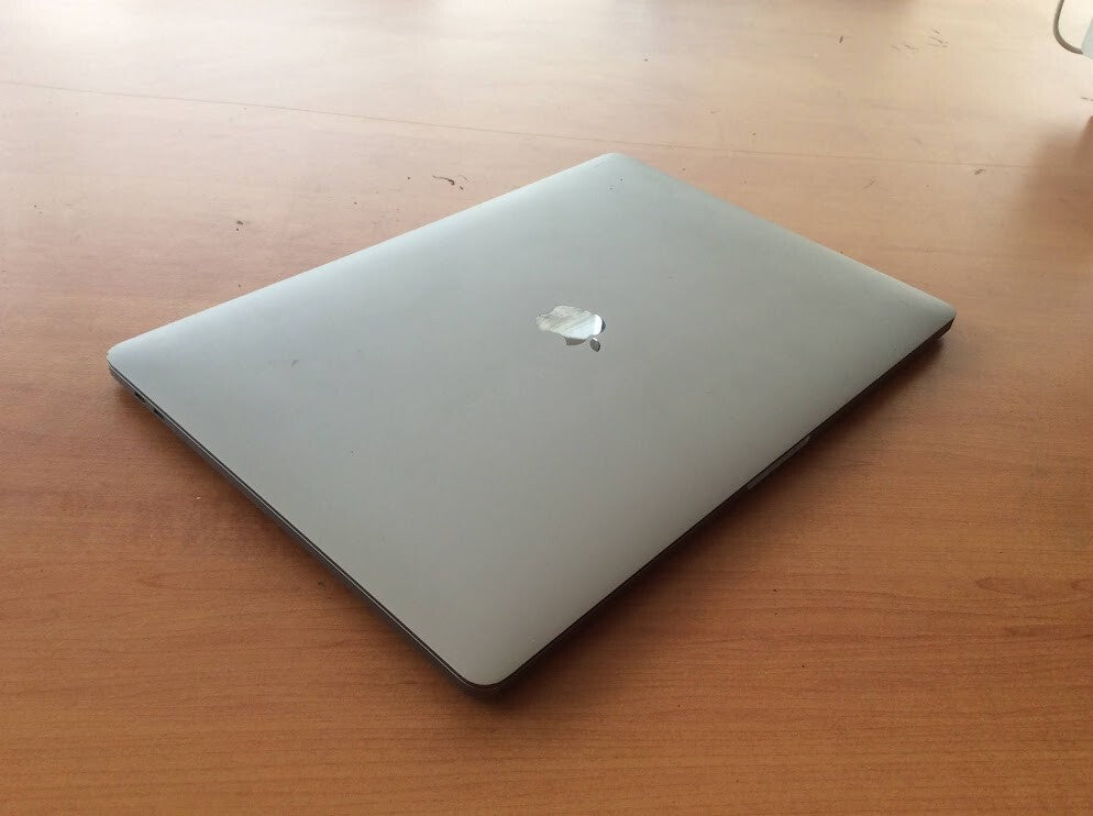 Apple Macbook Pro A1990 Laptop 15.4'' i7-9750H@2.60GHz 32GBRAM 1TBSSD EMC3359 A-