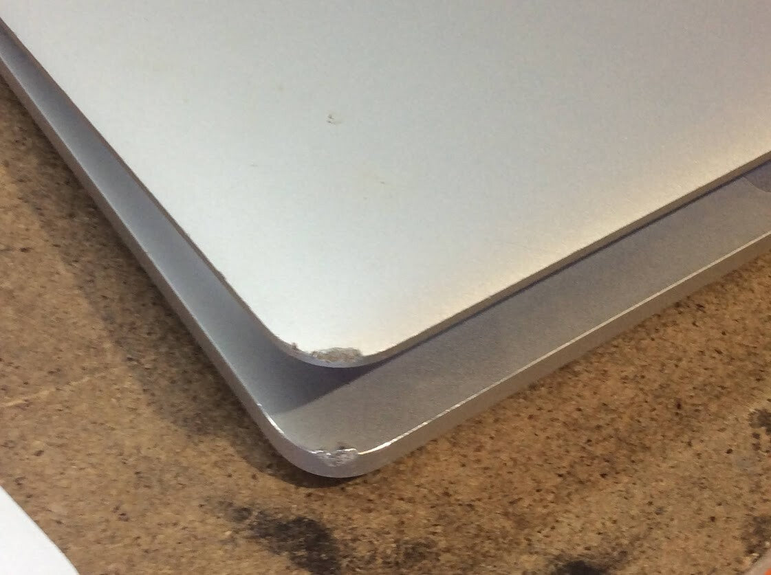 Apple MacBook Pro A1502 Laptop 13.3" i5-5257U@2.70GHz 8GBRAM 256GBSSD EMC2835 A-