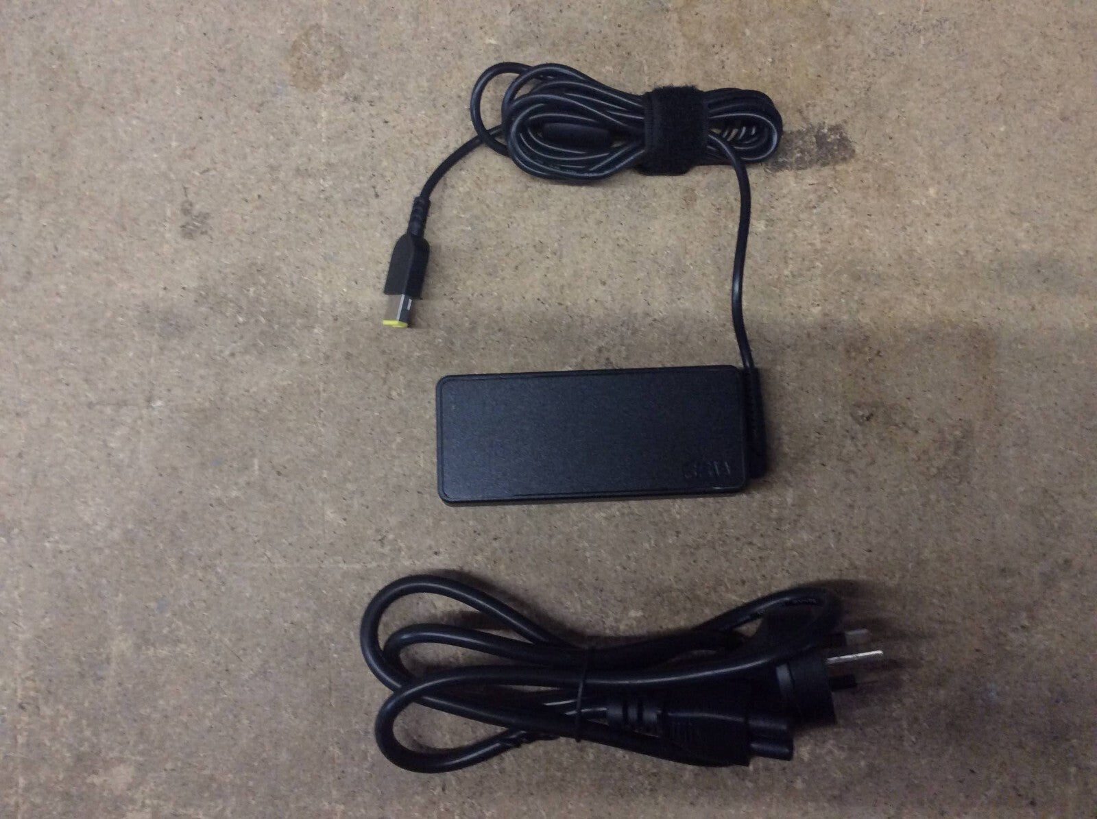 Genuine Original Lenovo Laptop 65W, 20v, 3.25A, AC Adapter Charger w/Powe Cable