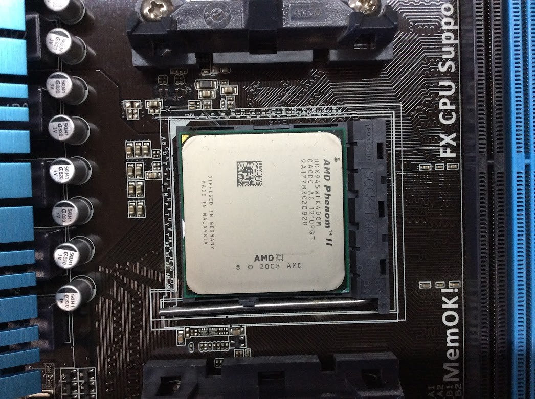 [AU] ASUS M5A97 R2.0 Motherboard DDR3 ATX AMD 970 Socket AM3+ With AMD Phenom 2