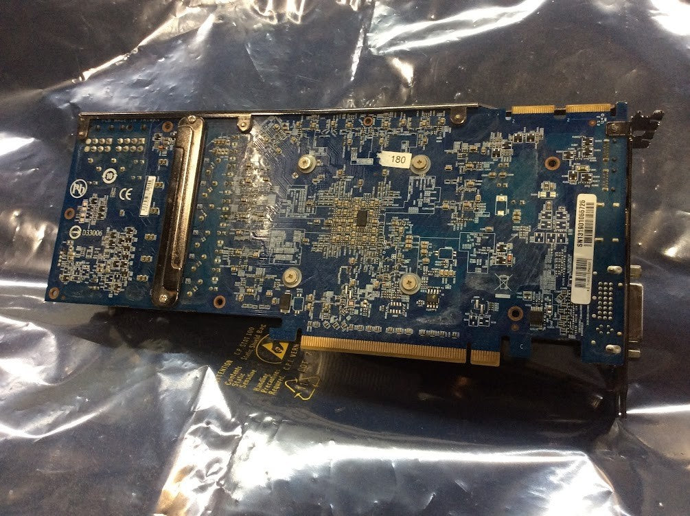 GIGABYTE GV-R795WF3-3GD REV:2.0 Graphic Card AMD HD7950 3GB GDDR5 HDMI Mini-DP