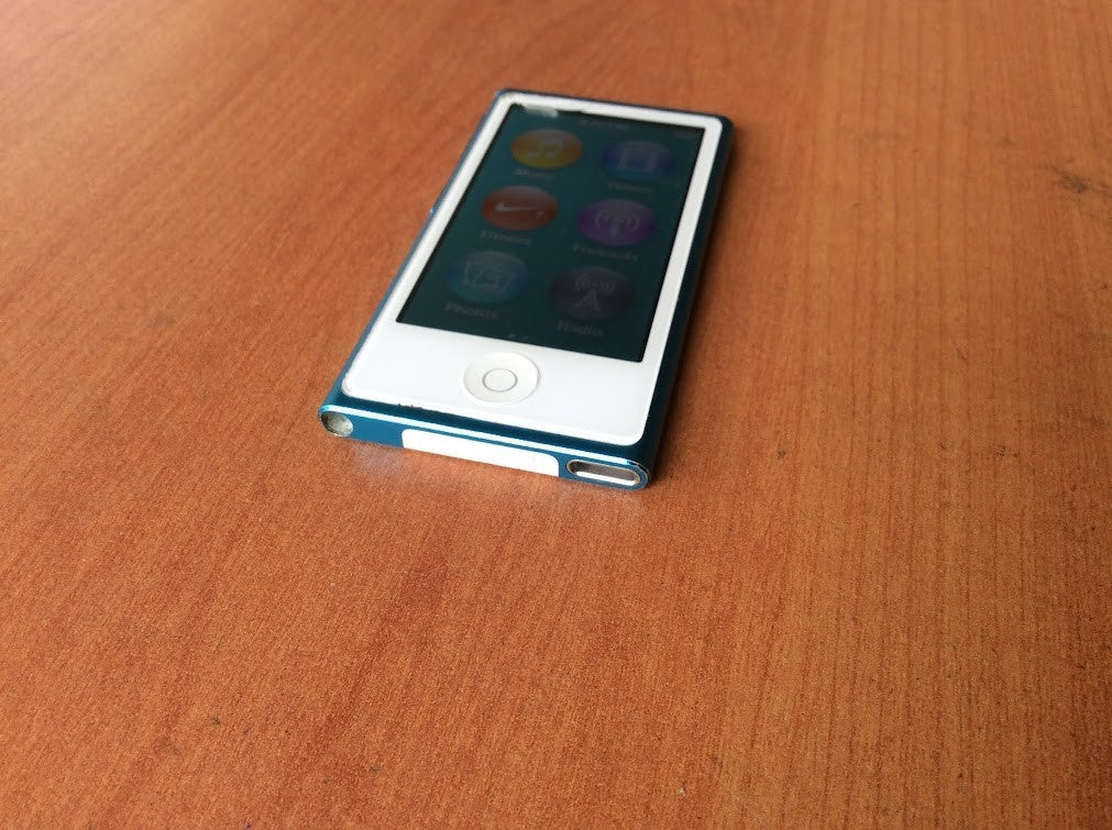[AU Seller] Apple iPod Nano 7th Generation A1446 16GB Light blue - Tested A-