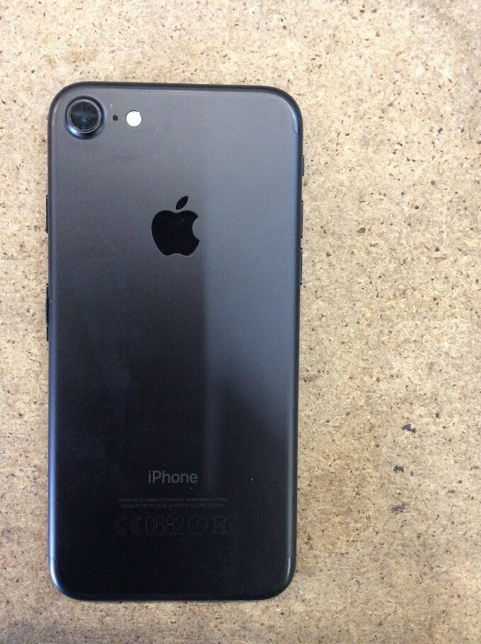 Apple A1778 iPhone 7 Phone 4.7" 32 GB Wi-Fi Bluetooth Touch Black Tested A-