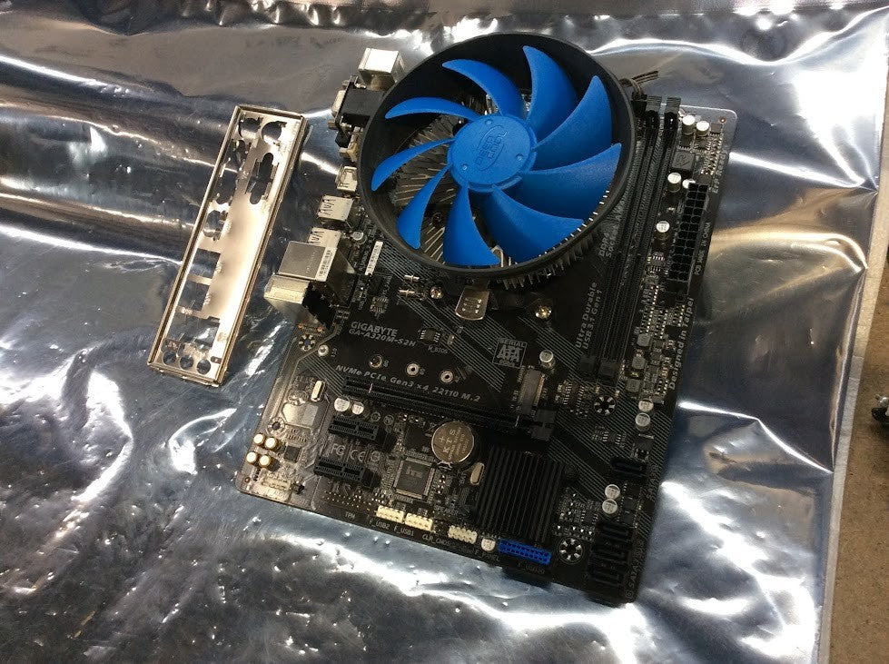 GIGABYTE GA-A320M-S2H Motherboard Socket AM4 DDR4 microATX With Ryzen 3 3200G