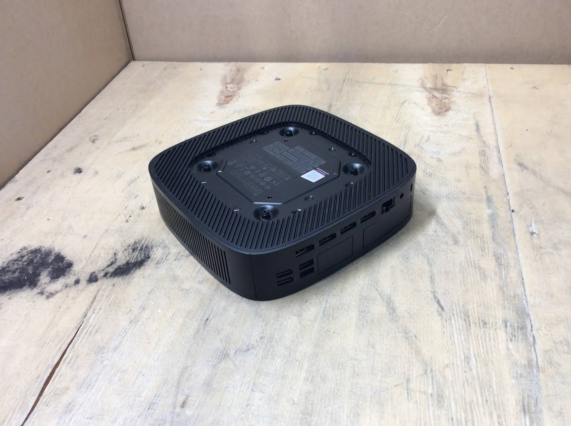 HP T740 Thin Client AMD V1756B with Radeon Vega GFX 8GB 128GBSSD USB-C WIN11 A+