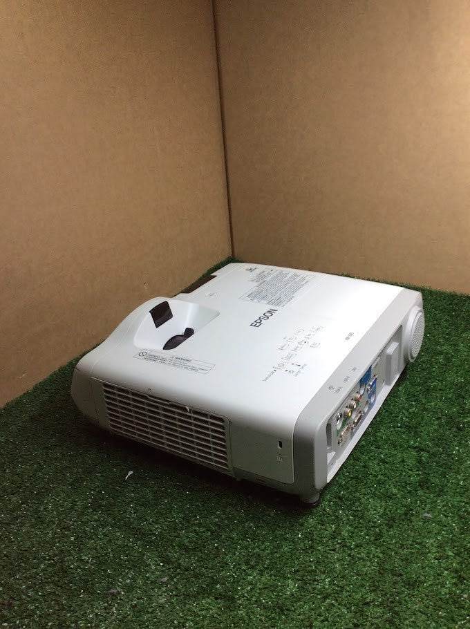 [AU Seller] Epson EB-520 Short Throw XGA 3LCD Projector HDMI VGA LAMP HOURS 45H