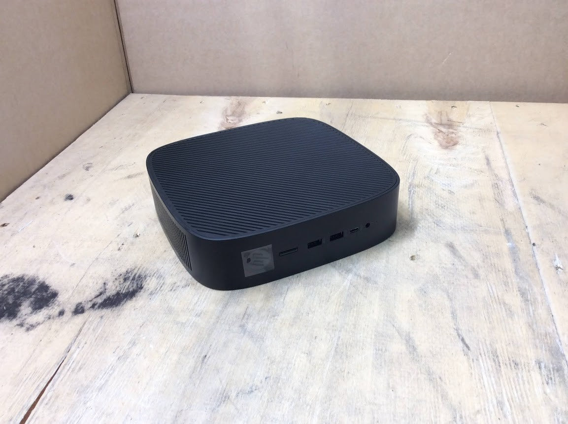 HP T740 Thin Client AMD V1756B with Radeon Vega GFX 8GB 128GBSSD USB-C WIN11 A+