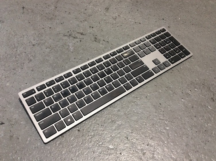 Dell KB7221wt Wireless with numeric keypad Grey Bluetooth English Au Seller