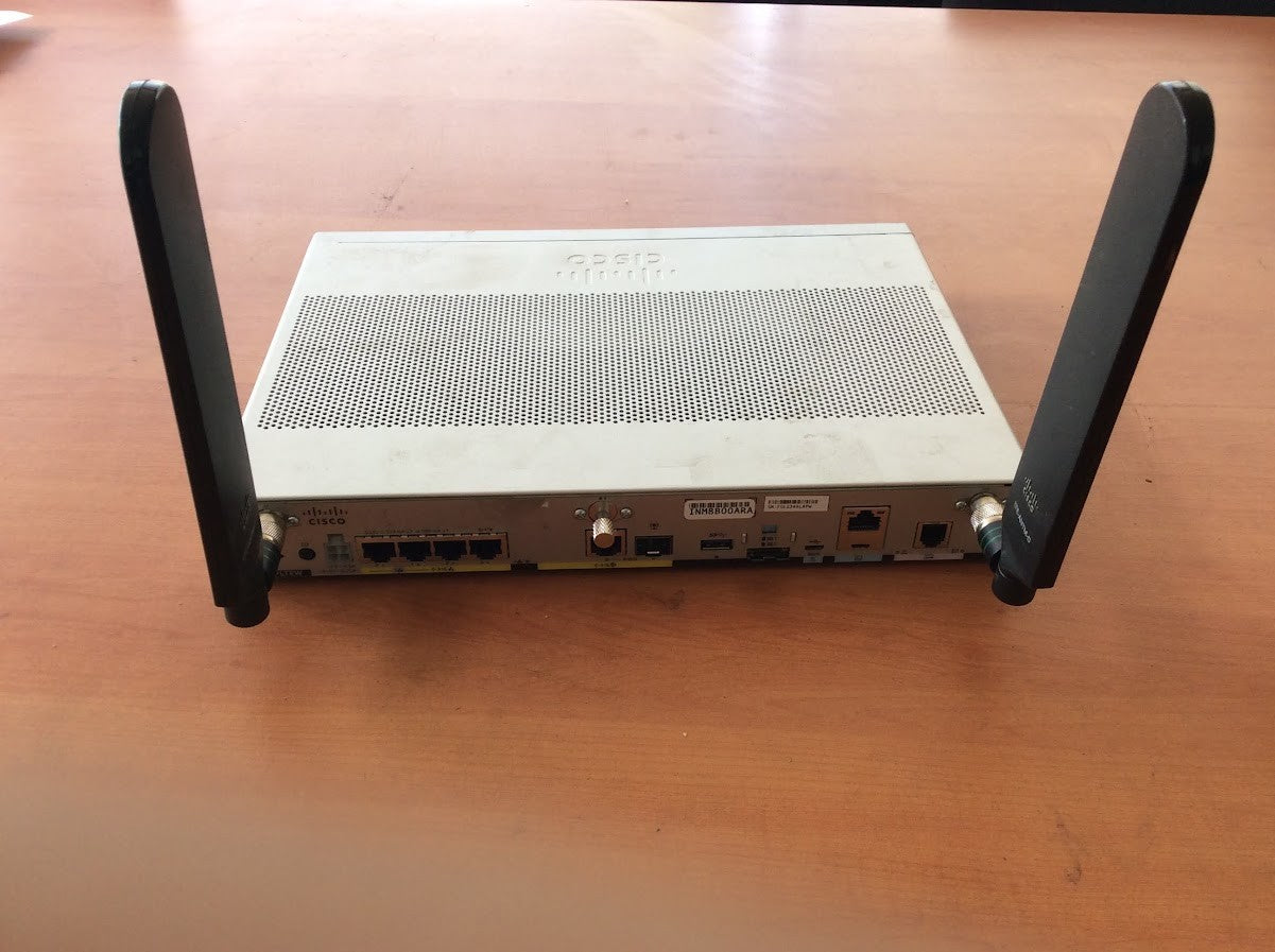 Cisco C1117-4PLTELAWZ V2 ISR 1100 Router + 4G LTE Antenna WiFi Gigabit Tested Au