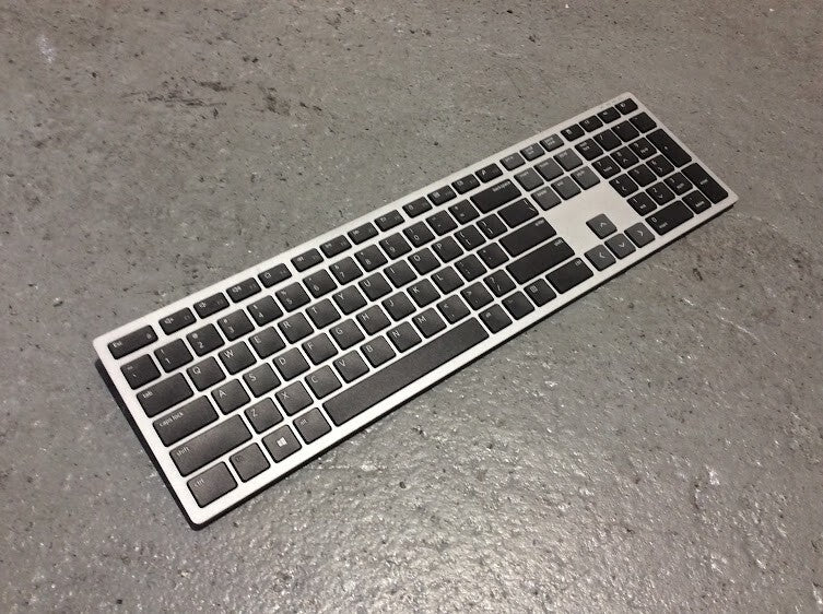 Dell KB7221wt Wireless with numeric keypad Grey Bluetooth English Au Seller