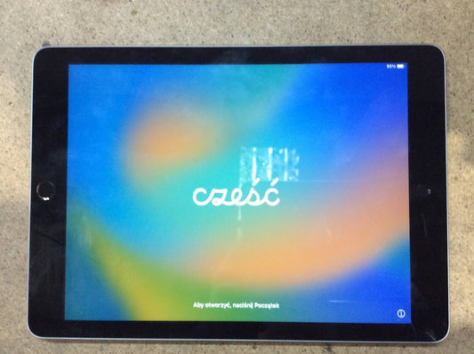 Apple iPad 5 Tablet 9.7'' 32GB Wi-Fi Touch Space Gray Tested Au Seller A-
