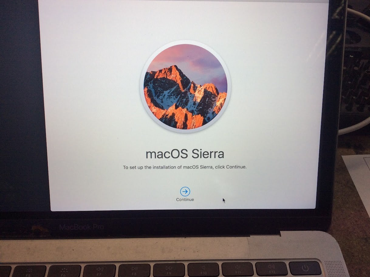 [AU]Apple MacBook Pro A1708 Laptop 13" i5-7360U@2.30GHz 8GBRAM 128GBSSD USB-C A-